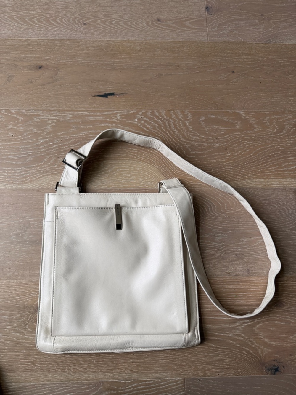 Vintage Perlina Cream Leather Adjustable Crossbody Bag
